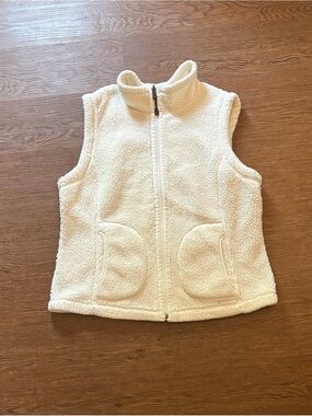 Fuda brand Cream Sherpa Reversible Zip-Up Vest with Pockets on both sides